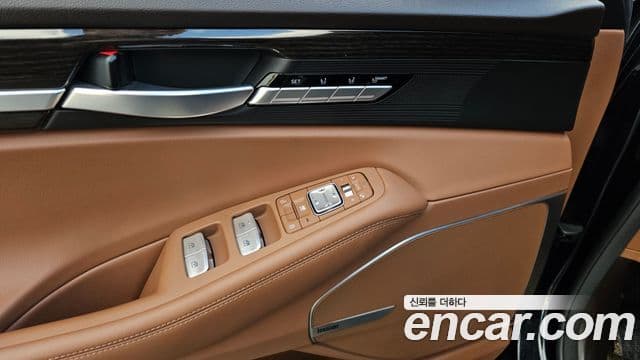 Genesis G90 Premium Luxury, 2020 18