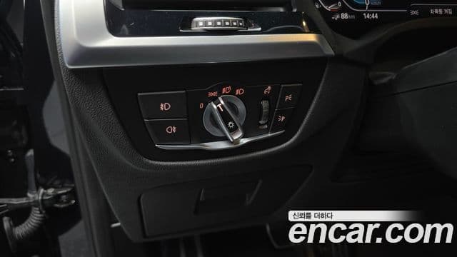 BMW X3 (G01) xDrive 30e M Sport онлайн Exclusive Edition, 2021 17