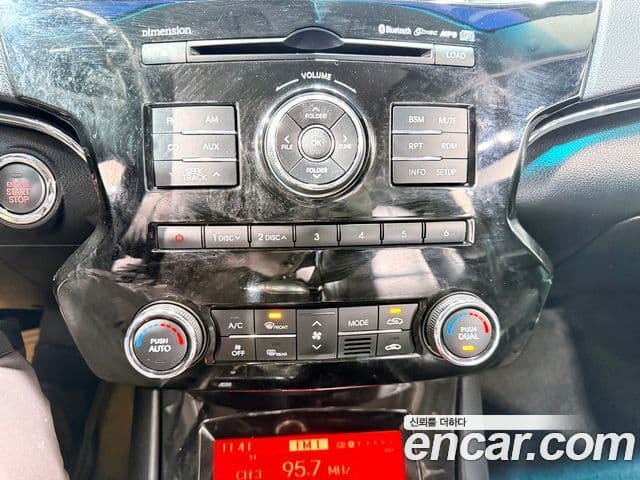 Kia K7 Special, 2011 12