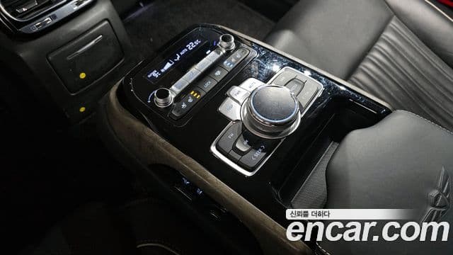Genesis G90 Premium Luxury, 2019 17