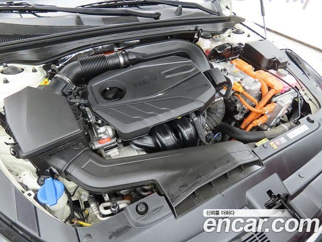 Kia K5 гибрид 3세대 Prestige, 2023 17