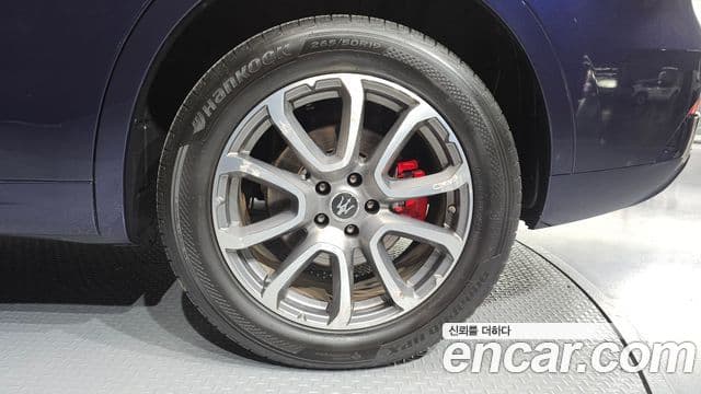 Maserati Levante 3.0 AWD GranLusso, 2020 все фото