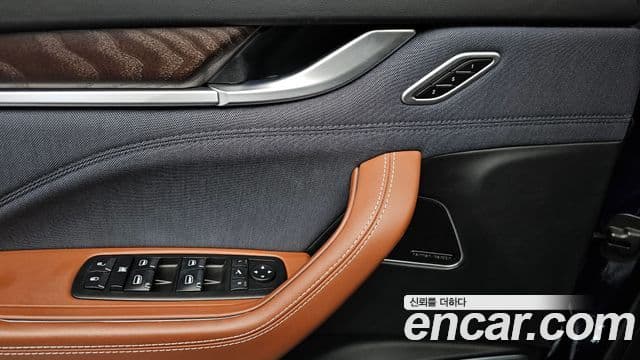 Maserati Levante 3.0 AWD GranLusso, 2020 12