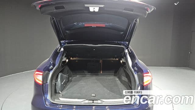 Maserati Levante 3.0 AWD GranLusso, 2020 20