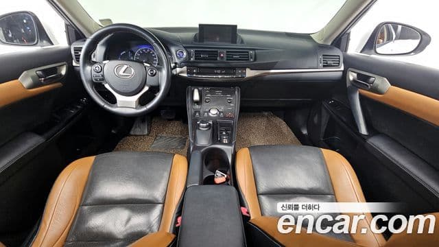 Lexus CT200h ZWA10, 2015 7