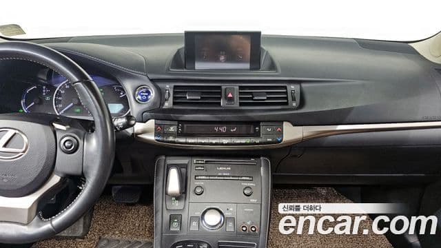 Lexus CT200h ZWA10, 2015 15