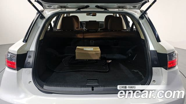 Lexus CT200h ZWA10, 2015 20