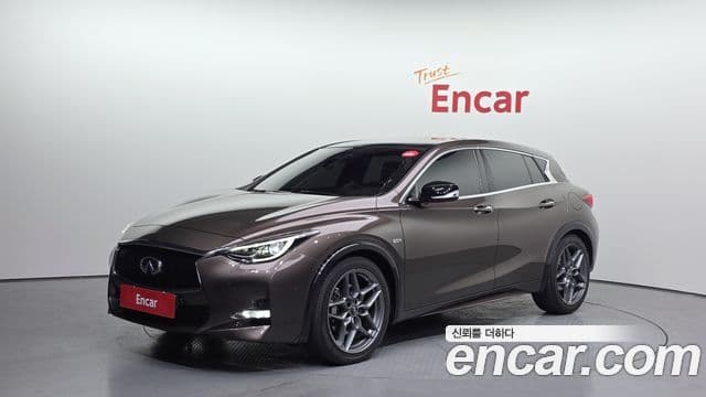 Infiniti Q30 Premium, 2017 1
