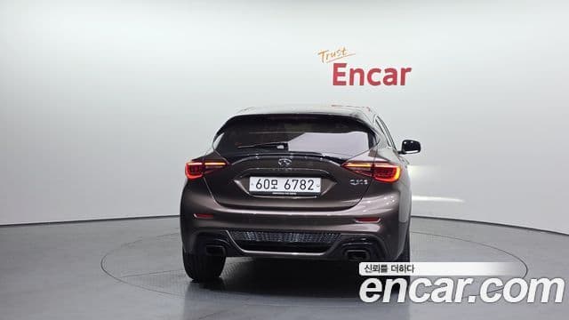 Infiniti Q30 Premium, 2017 4