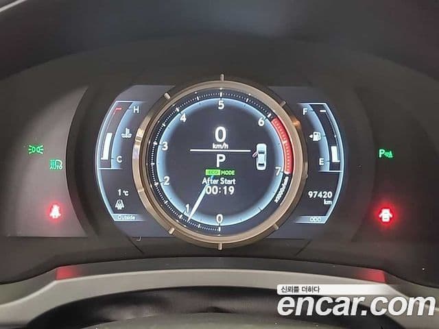 Lexus New IS300 F-Sport, 2019 6