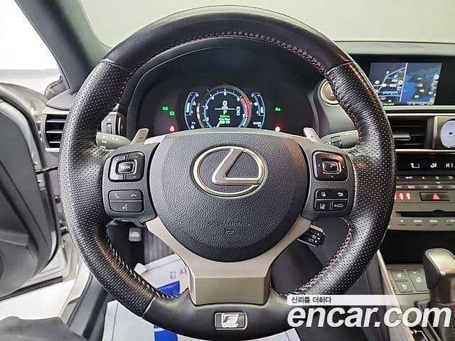 Lexus New IS300 F-Sport, 2019 9