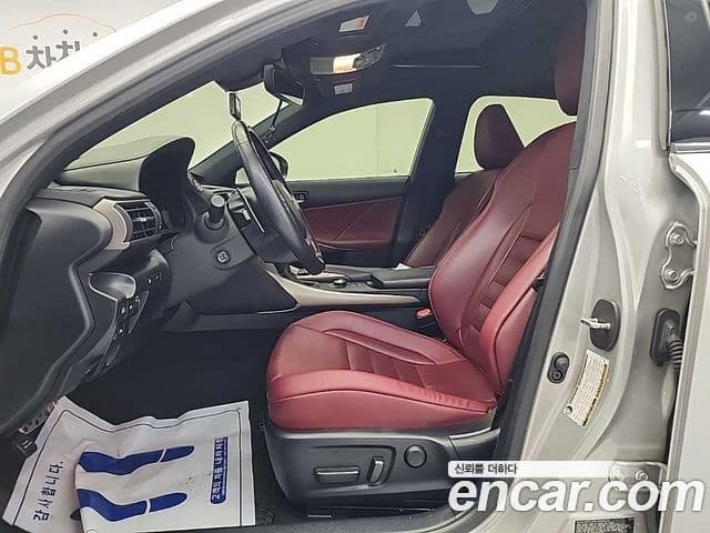 Lexus New IS300 F-Sport, 2019 11