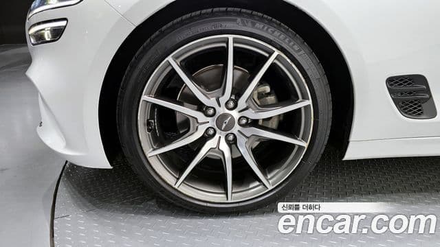 Genesis The / новый New G70, 2022 все фото