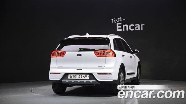 Kia Niro Prestige, 2018 4