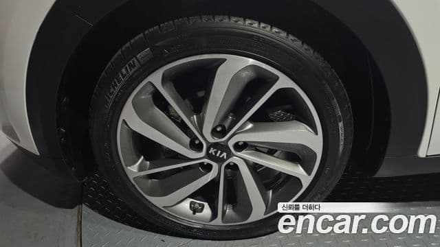 Kia Niro Prestige, 2018 все фото