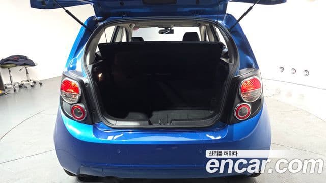 Chevrolet(GM대우) 아베오 хэтчбек топовая версия, 2012 20