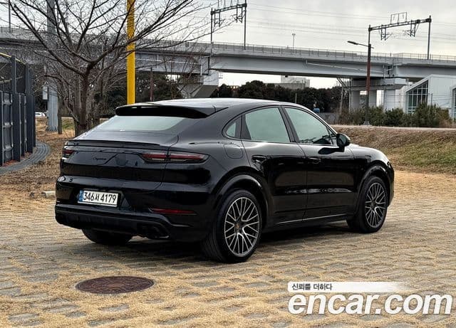 Porsche Cayenne (PO536) 3.0 купе, 2021 6