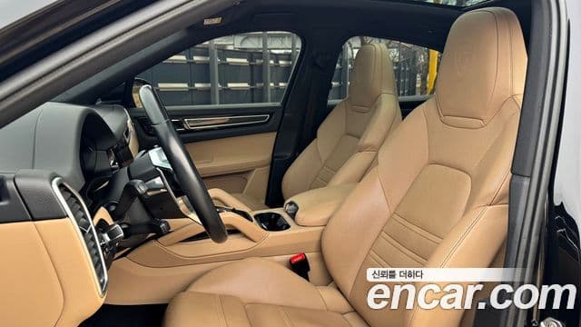 Porsche Cayenne (PO536) 3.0 купе, 2021 12