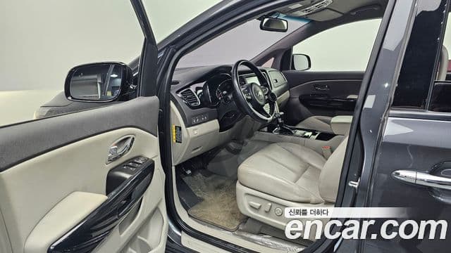 Kia All New Carnival Noblesse, 2018 10