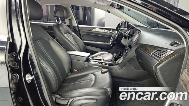 Hyundai LF Sonata 2.0 Smart, 2015 10