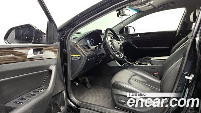 Hyundai LF Sonata 2.0 Smart, 2015 11