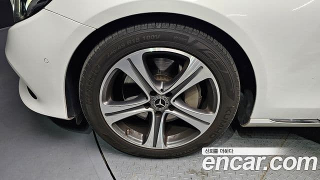 Mercedes-Benz E-класс W213 Avantgarde, 2019 все фото