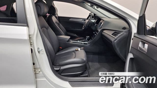 Hyundai LF Sonata Modern, 2015 11