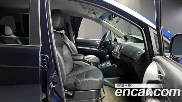 KG모빌리티(SsangYong) Korando 투리스모 4WD TX 9인승, 2018 10