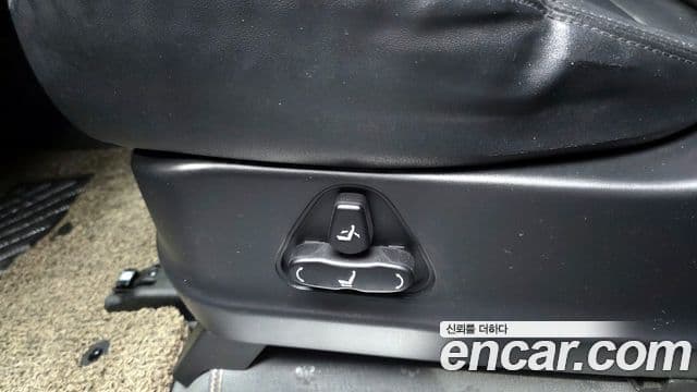 KG모빌리티(SsangYong) Korando 투리스모 4WD TX 9인승, 2018 19