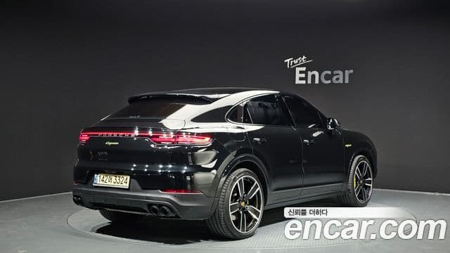 Porsche Cayenne (PO536) 3.0 E-гибрид купе Platinum Edition, 2023 2