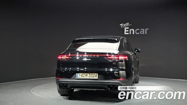 Porsche Cayenne (PO536) 3.0 E-гибрид купе Platinum Edition, 2023 4