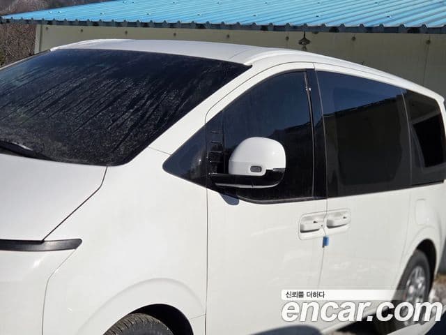 Hyundai Staria Modern, 2025 4