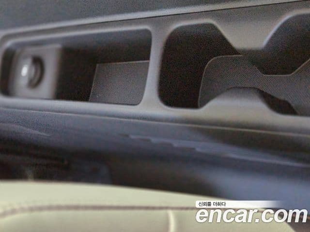 Hyundai Staria Modern, 2025 11