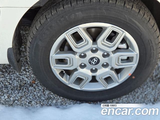 Hyundai Staria Modern, 2025 18