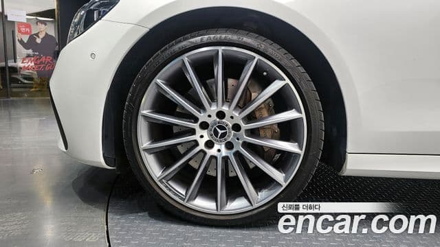 Mercedes-Benz E-класс W213 AMG Line, 2021 все фото