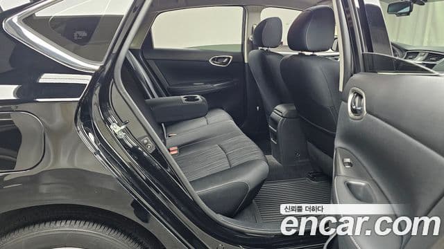 Nissan 센트라 B17, 2018 12