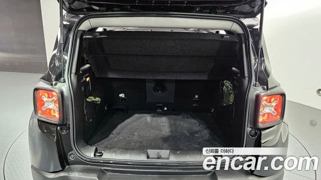 Jeep Renegade 1.3 Limited, 2022 13