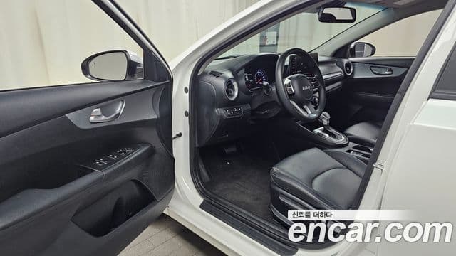 Kia The / новый New K3 2세대 Trendy, 2022 10