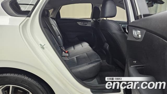 Kia The / новый New K3 2세대 Trendy, 2022 12