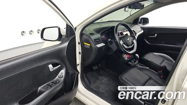 Kia All New Morning Deluxe Trendy, 2014 10