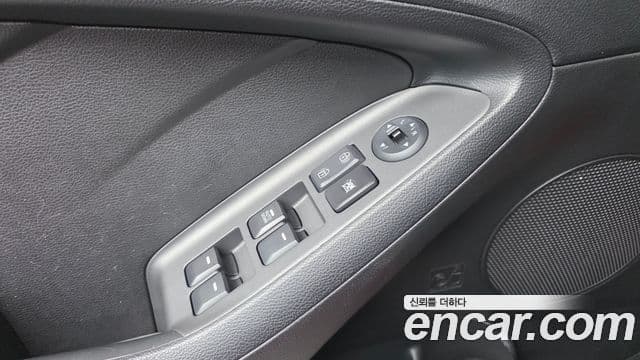 Kia K3 Deluxe, 2013 12