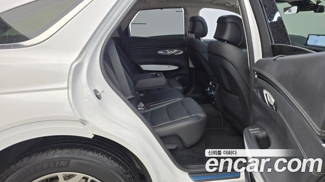 Genesis GV70, 2023 12