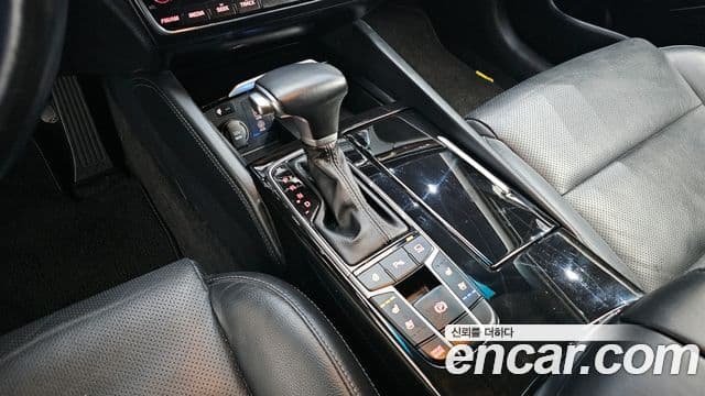 Kia All New K7 Noblesse, 2016 9