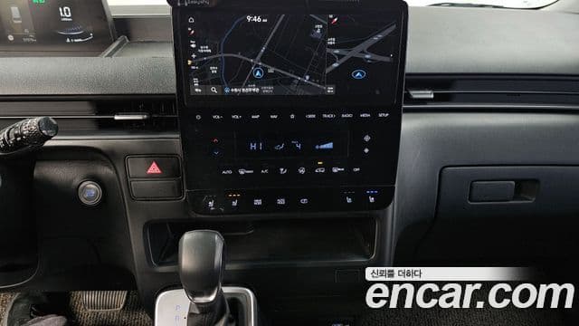 Hyundai Staria Modern, 2024 14