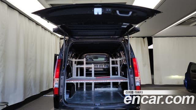 Hyundai Staria Modern, 2024 20