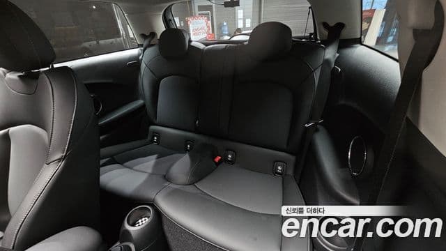 Mini Cooper 3세대, 2020 12