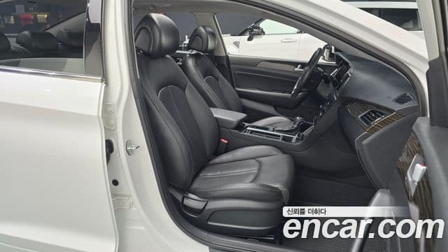 Hyundai LF Sonata 2.0 Smart, 2016 10