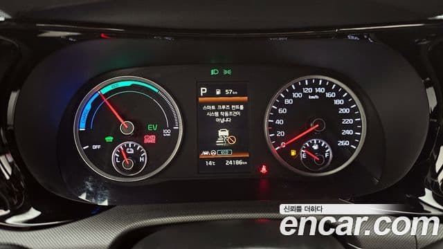 Kia K5 гибрид 3세대 Prestige, 2023 8