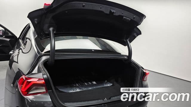 Kia K5 гибрид 3세대 Prestige, 2023 20
