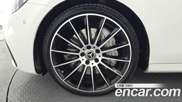 Mercedes-Benz E-класс W213 AMG Line, 2023 все фото